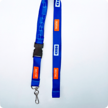 Cinta de 2 cm de ancho con full color con gancho mosqueton